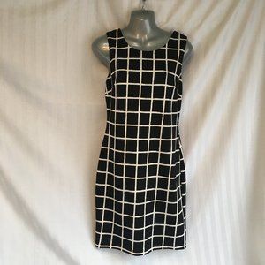 Suzy Shier Black White Stripe Bodycon Dress Sleeveless Women's Size Med Knit New